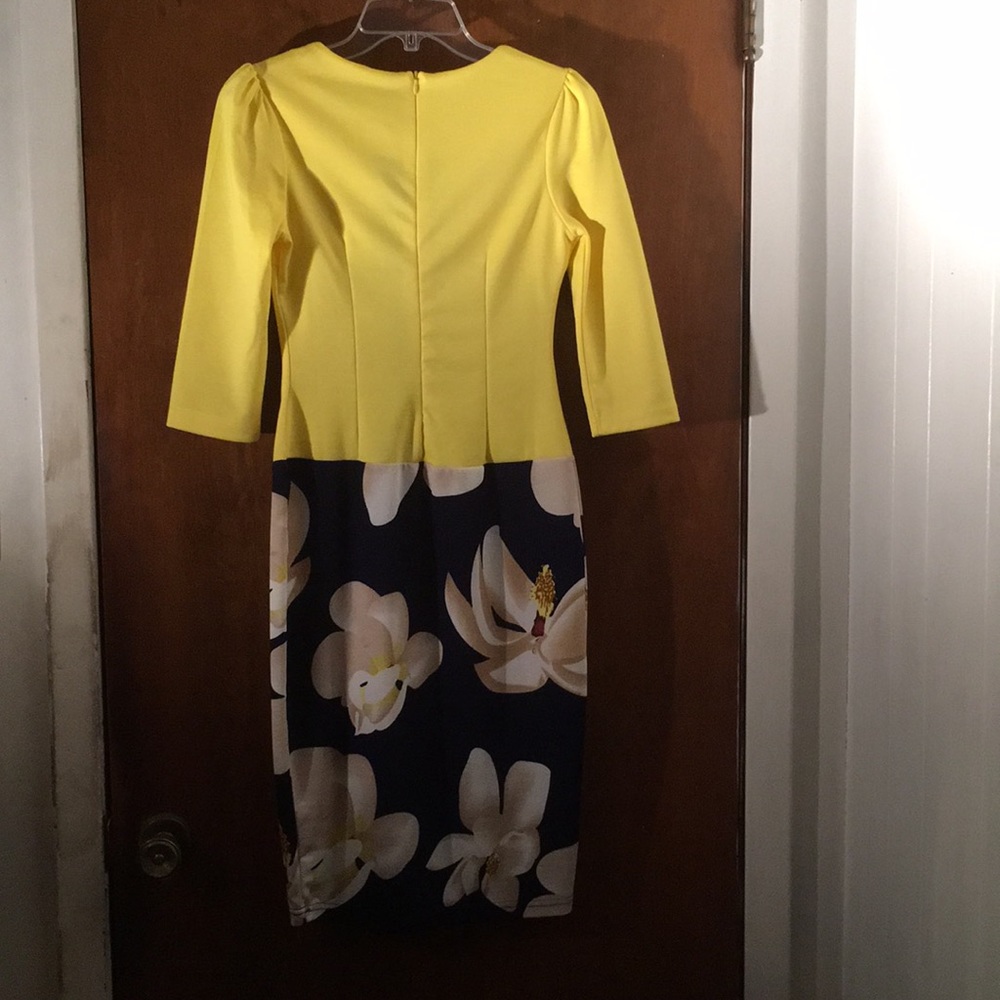 Dress - Picture 3 of 3